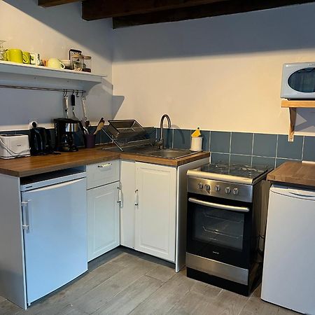 Maison Independante Pour 2 Tout Inclus Tiny House For 2 All Included Teilhet  Exterior photo