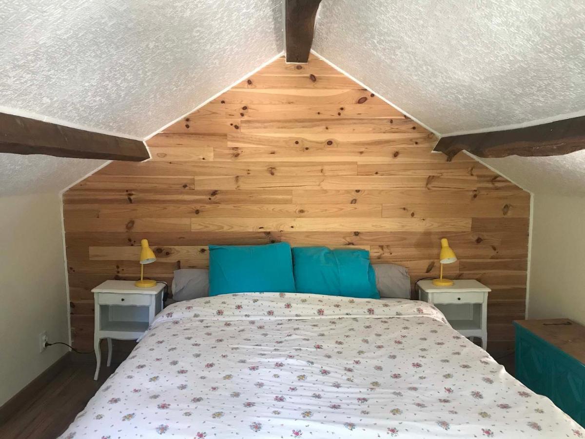 Maison Independante Pour 2 Tout Inclus Tiny House For 2 All Included Teilhet  Exterior photo